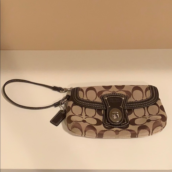 NEVER USED - Coach Wristlet - Picture 1 of 7